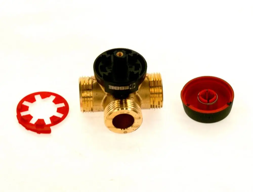 Bosch 3-Wege-Ventil in Messing mit schwarzem und rotem Kunststoffdeckel, abnehmbaren Komponenten und Gewindeanschlüssen.